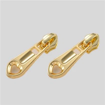 ที่ดึงซิปกระเป๋าถือรูปหัวใจ